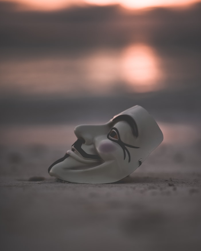 酒店小姐會被安排和陌生客人同桌嗎? - 相关图片 酒店小姐會被安排和陌生客人同桌嗎?配图